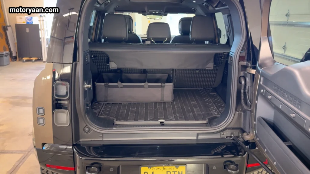 Defender 110 X Dynamic SE cargo area and boot space with rear seats folded