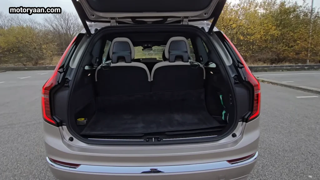 Volvo XC90 Boot Space Cargo Area