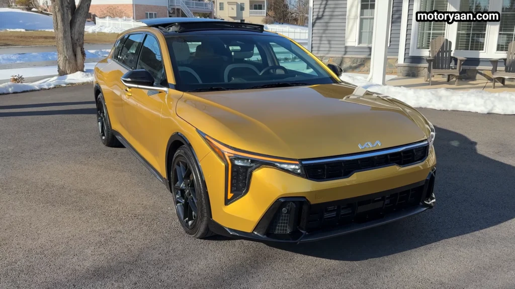 Front and Side Profile of the 2026 Kia K4 GT Line Hatchback