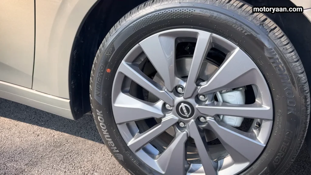 2026 Nissan Sentra SL alloy wheels 17 inch design tire profile