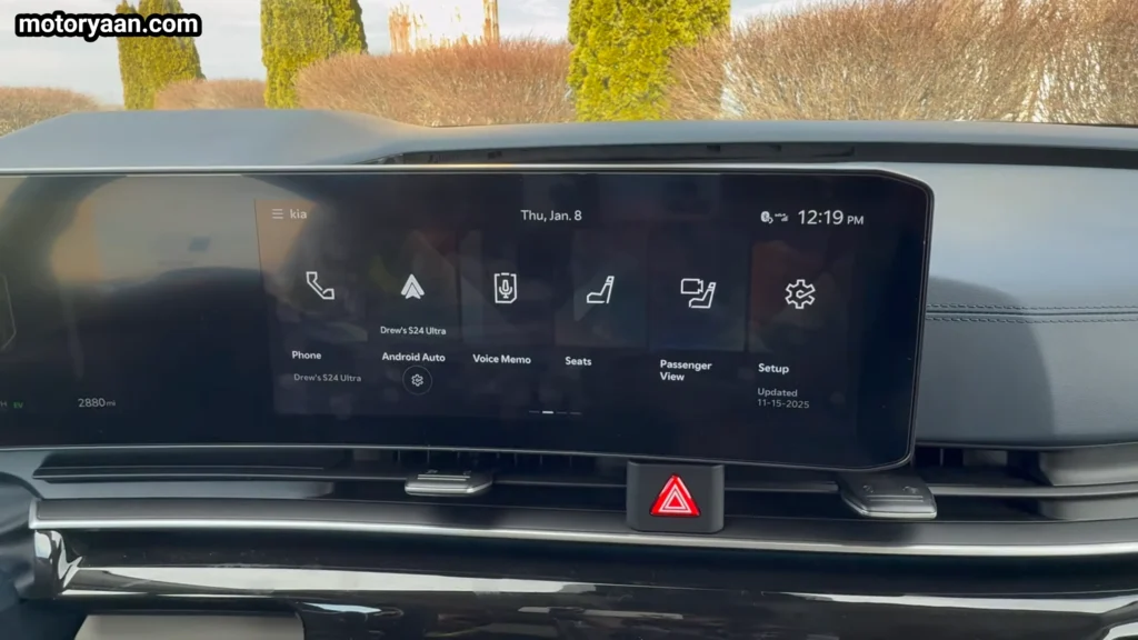 2026 Kia Carnival infotainment touchscreen with navigation and connectivity features