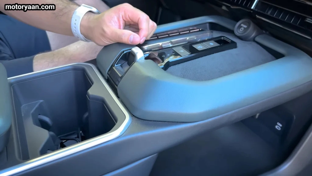 2027 Subaru Getaway Touring center console with gear selector and cup holders