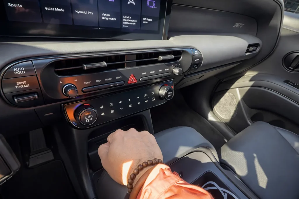 2026 Hyundai Palisade XRT Pro climate control panel buttons and layout