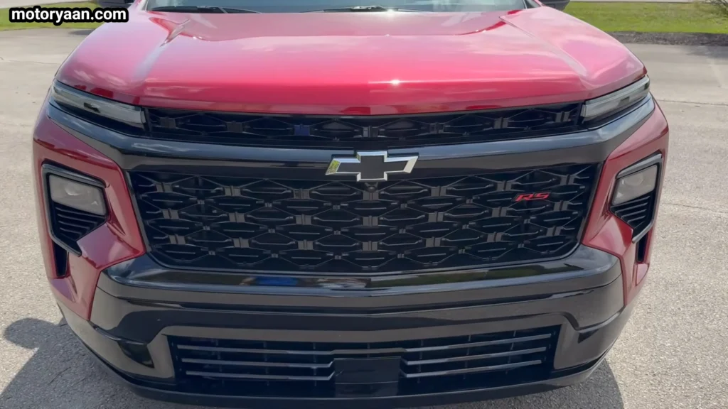 2026 Chevrolet Traverse front fascia close up with LED headlights and grille design