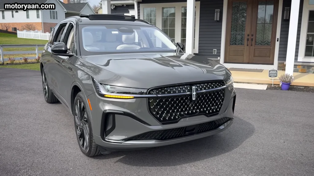 2026 Lincoln Nautilus Black Label Hybrid front with partial side profile