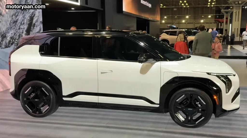 2027 Kia EV3 GT Line full side profile with alloy wheels