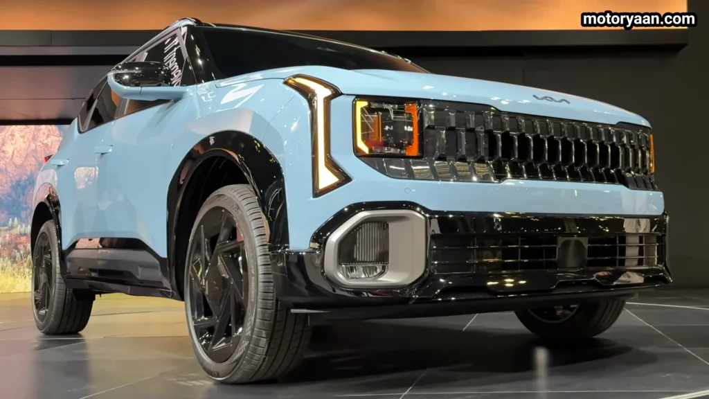 2027 Kia Seltos X Line low angle front three quarter view with high ground clearance