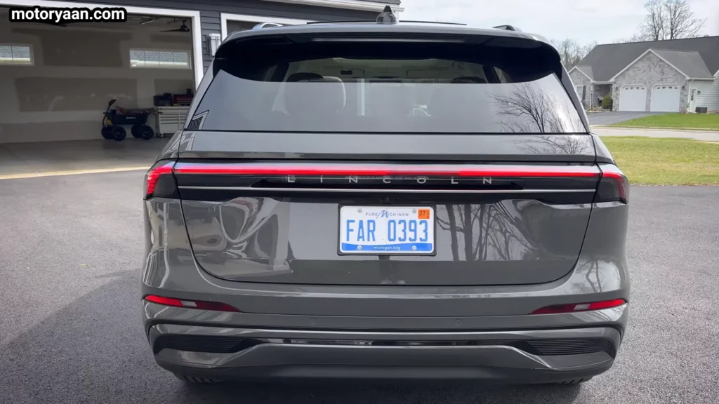 full rear profile of 2026 Lincoln Nautilus Black Label Hybrid luxury SUV